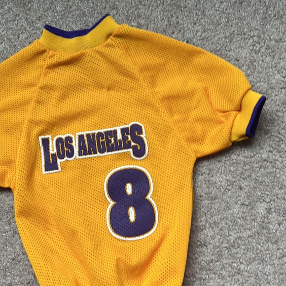 Los Angeles Lakers dog Jersey - Picture 4 of 13